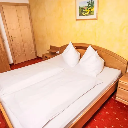 Reiter-1 By Interhome * פלאכאו