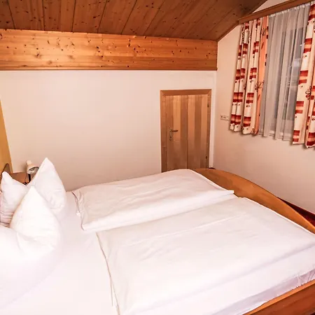 Reiter-1 By Interhome アパート フラッハウ